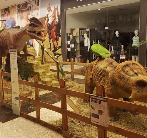 Réplicas de dinossauros retornam ao Nações Shopping