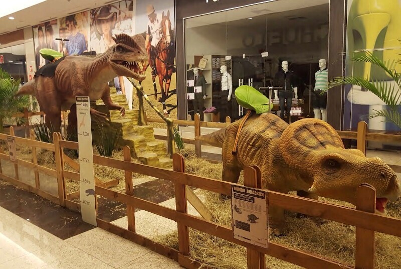 Réplicas de dinossauros retornam ao Nações Shopping