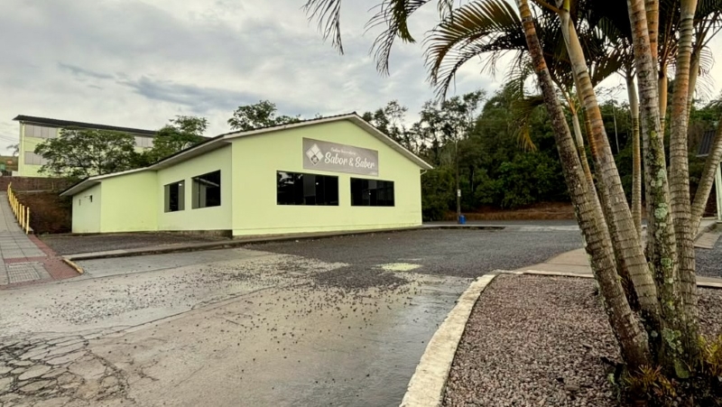 cantina do campus da Unibave, em Orleans
